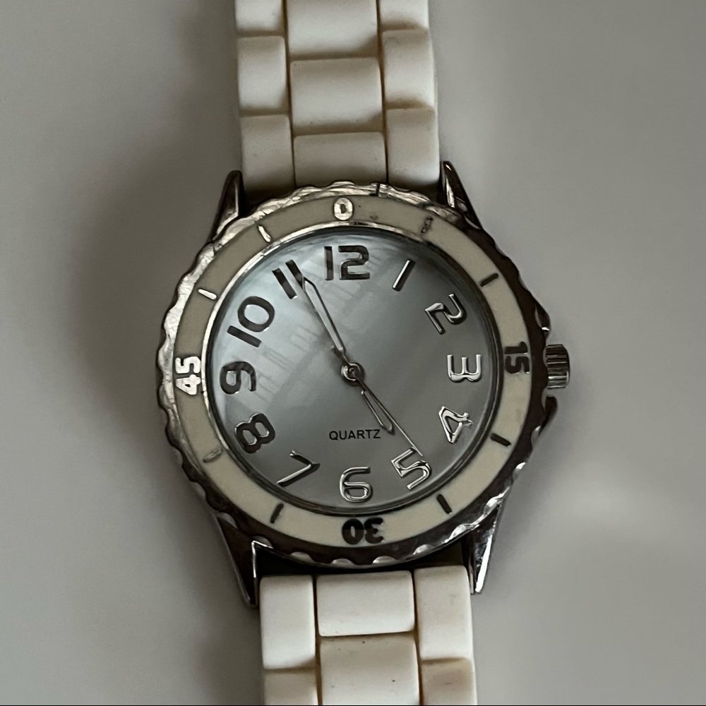 GUC Accutime silicone watch - Picture 5 of 10